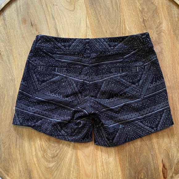 American Eagle *LIKE NEW* Tribal Print Midi Short - Picture 3 of 6